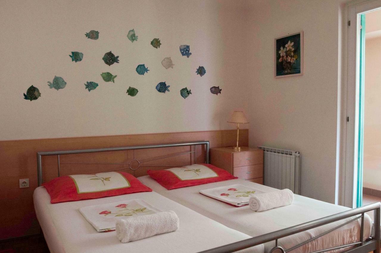 Spacious Balcony Apartment Πιράν Εξωτερικό φωτογραφία